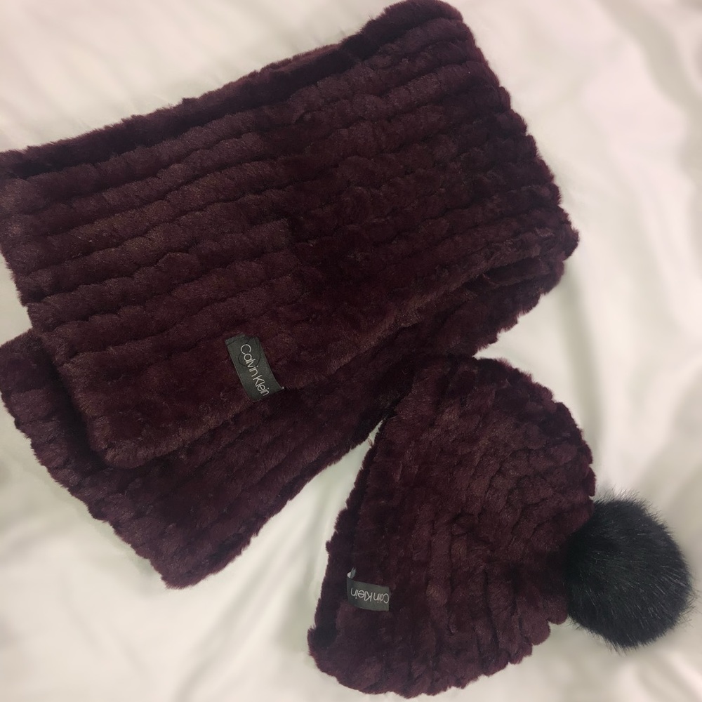 Calvin Klein winter hat and scarf set